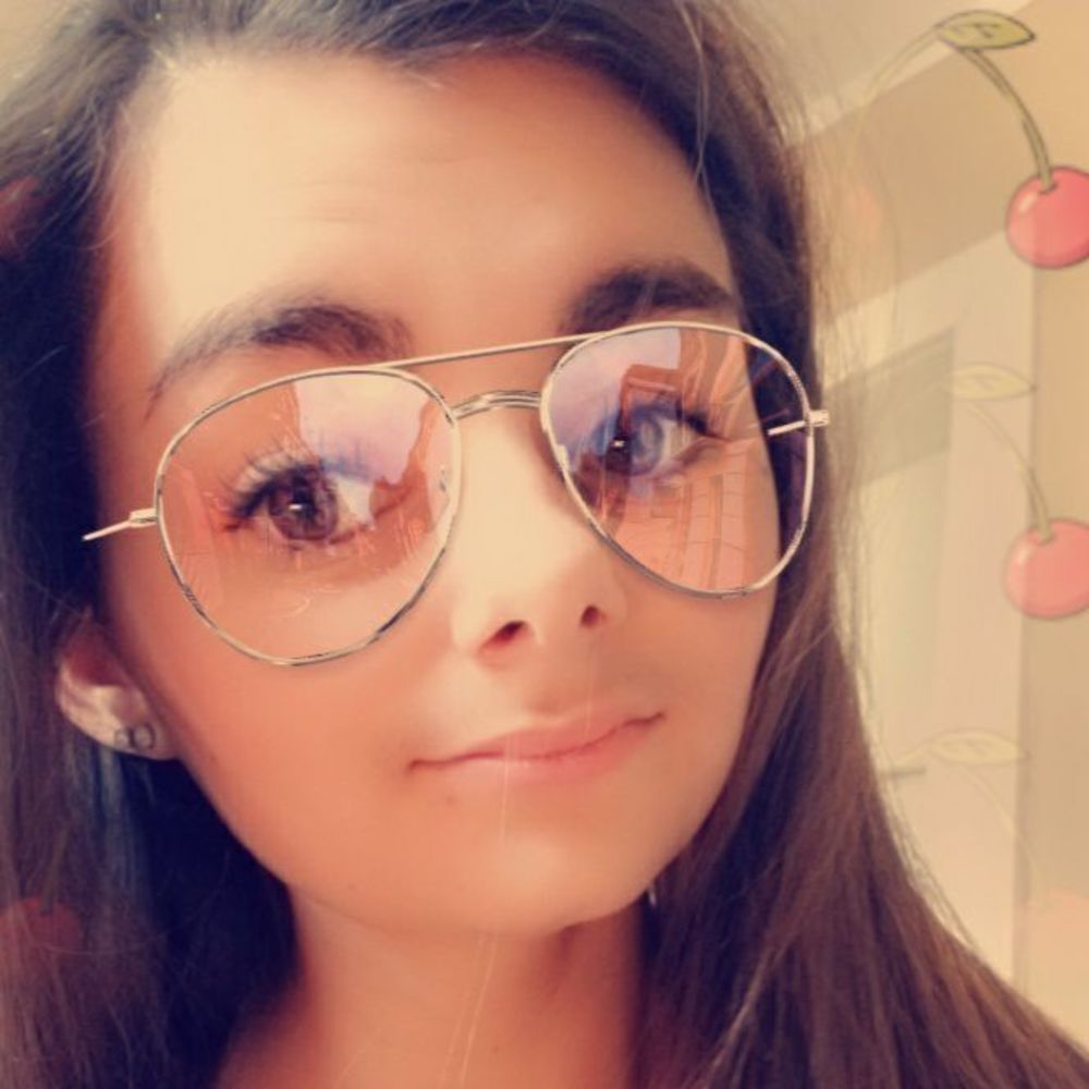 Meet your Posher, Ashley